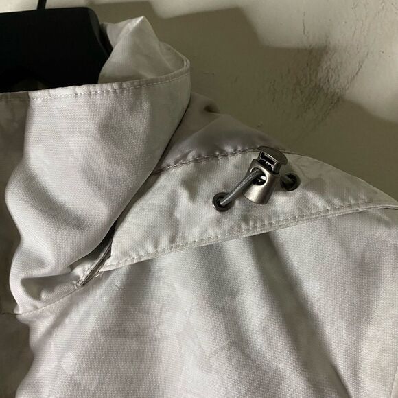 Eddie Bauer Women’s WeatherEdge Hooded Rain Jacket Size XS - Picture 7 of 13